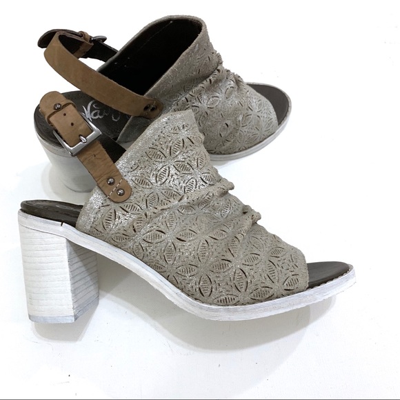Naughty Monkey Nyxx Open Suede Toe Mules - Picture 5 of 8